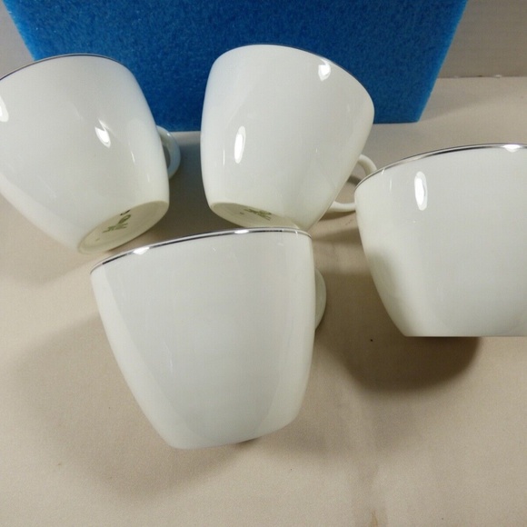 Wedgwood Doric Tea Coffee Cup Lot of 4 Bone China England White Platinum Trim - Picture 8 of 11